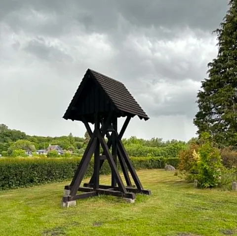 Billede Ingelstrup Kapel og klokketårn set fra vest
