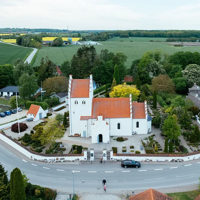 Sædder Kirke set fra luften