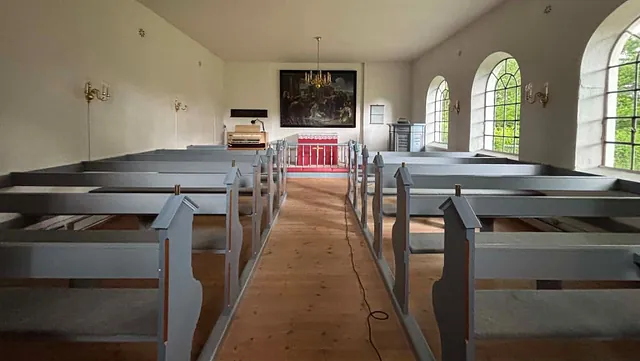 Billede Ingelstrup Kapel set fra parkeringspladsen