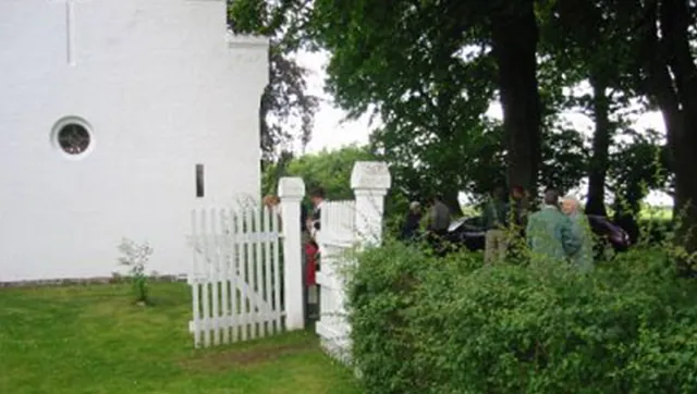 Indgangen til kirkegården ved Ingelstrup Kapel